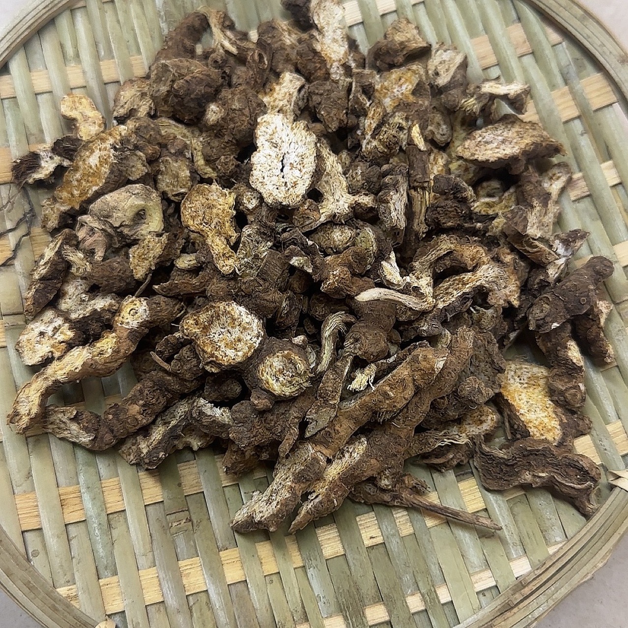 苍术内蒙产地货源  中药材批发 规格齐全 量大价优