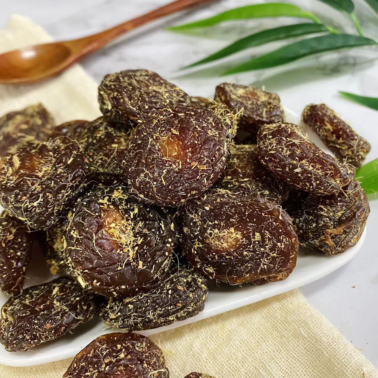 散装批发蜜饯话梅甘草李饼颗粒饱满酸甜梅软糯开胃解腻零食特产