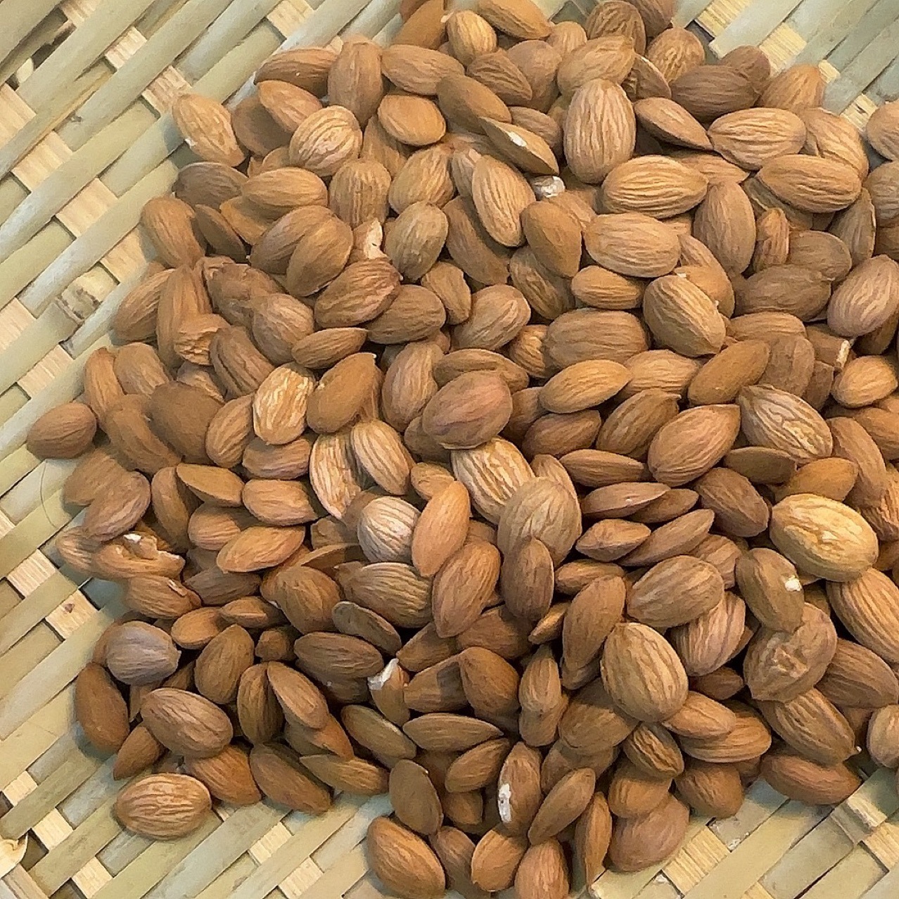 桃仁四川产地货源 中药材批发 规格齐全 量大价优